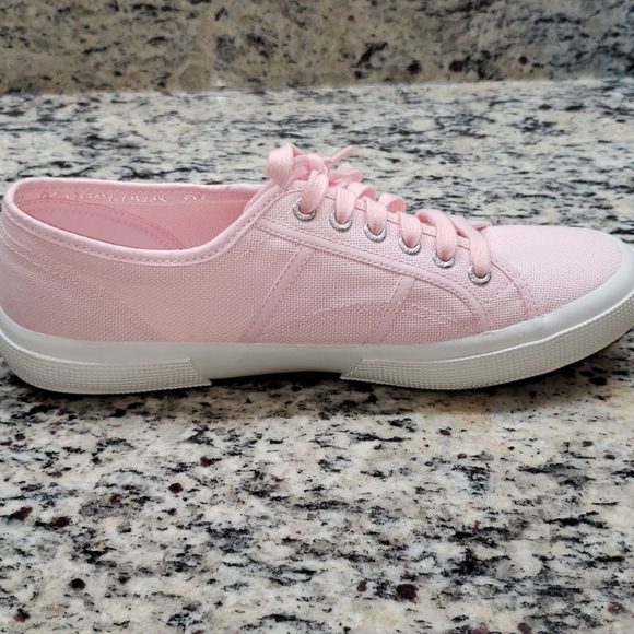 Superga Classic Lace-Up Sneaker Size 10 - Picture 4 of 12